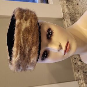 Vintage Elizabeth Ford Mink Fur & Velvet Round Pill Box Hat